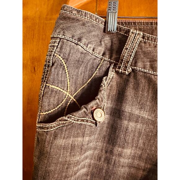 Venezia Denim Women's Long Shorts Designs and Double Button Shorts Size 14 - Picture 2 of 12